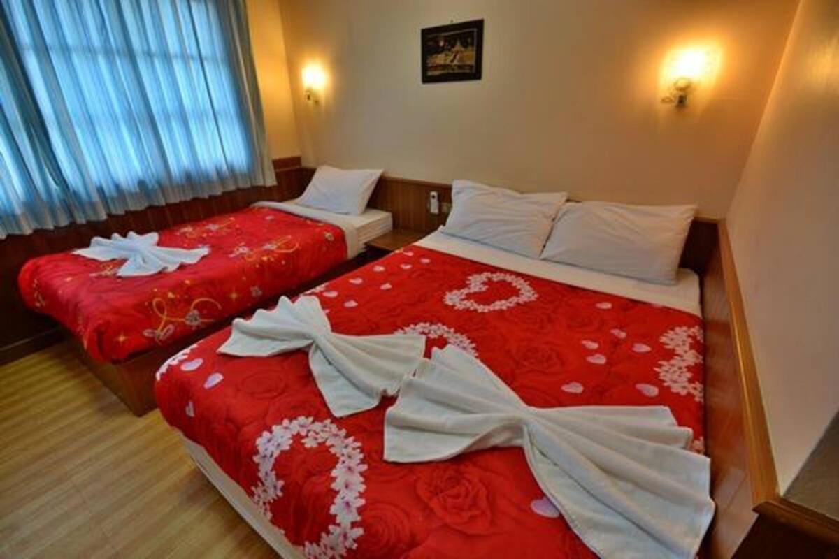 Krabi Grand Hotel Bagian luar foto