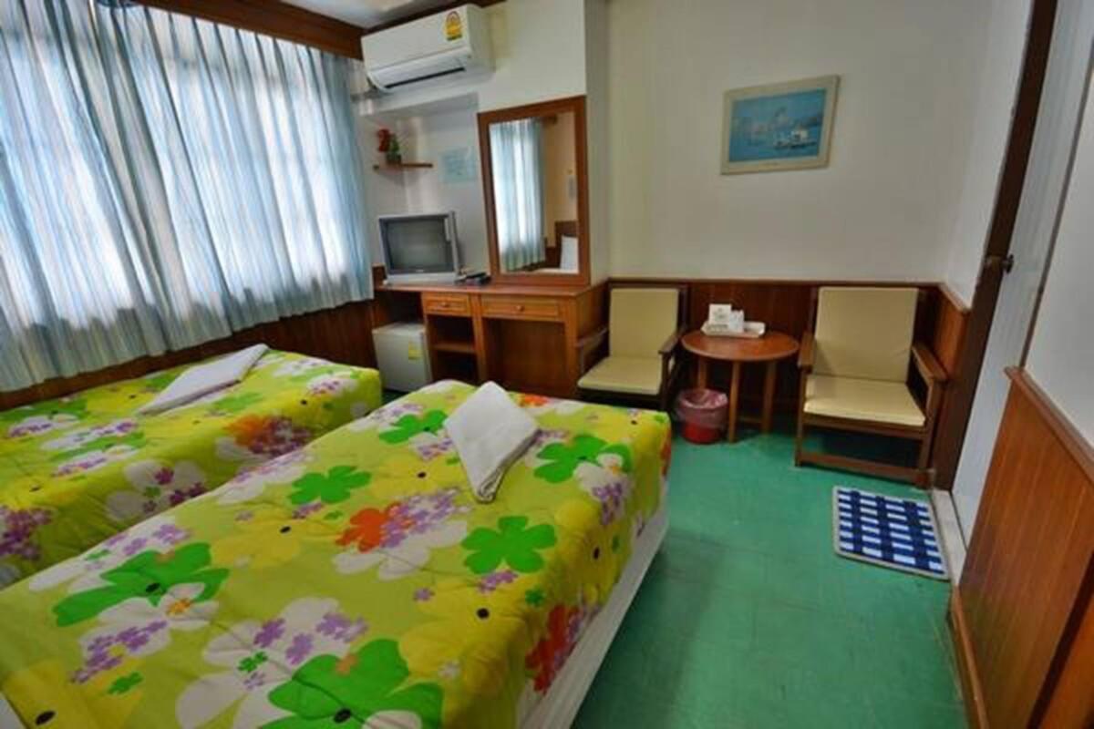 Krabi Grand Hotel Bagian luar foto