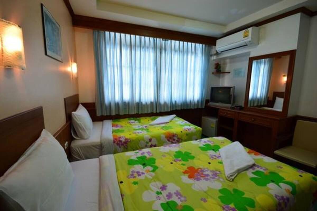 Krabi Grand Hotel Bagian luar foto